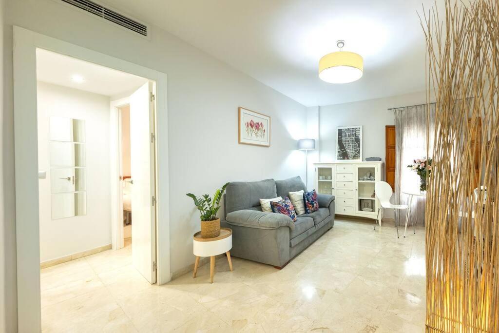Apartment Pajaritos Center By Valcambre